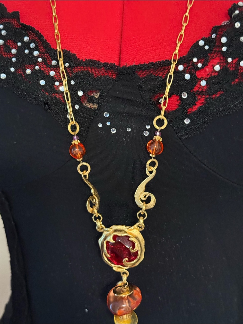Exquisite & Unique necklace Style Art Nouveau